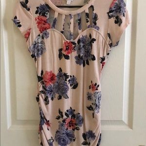 Pink ribbed floral shirt